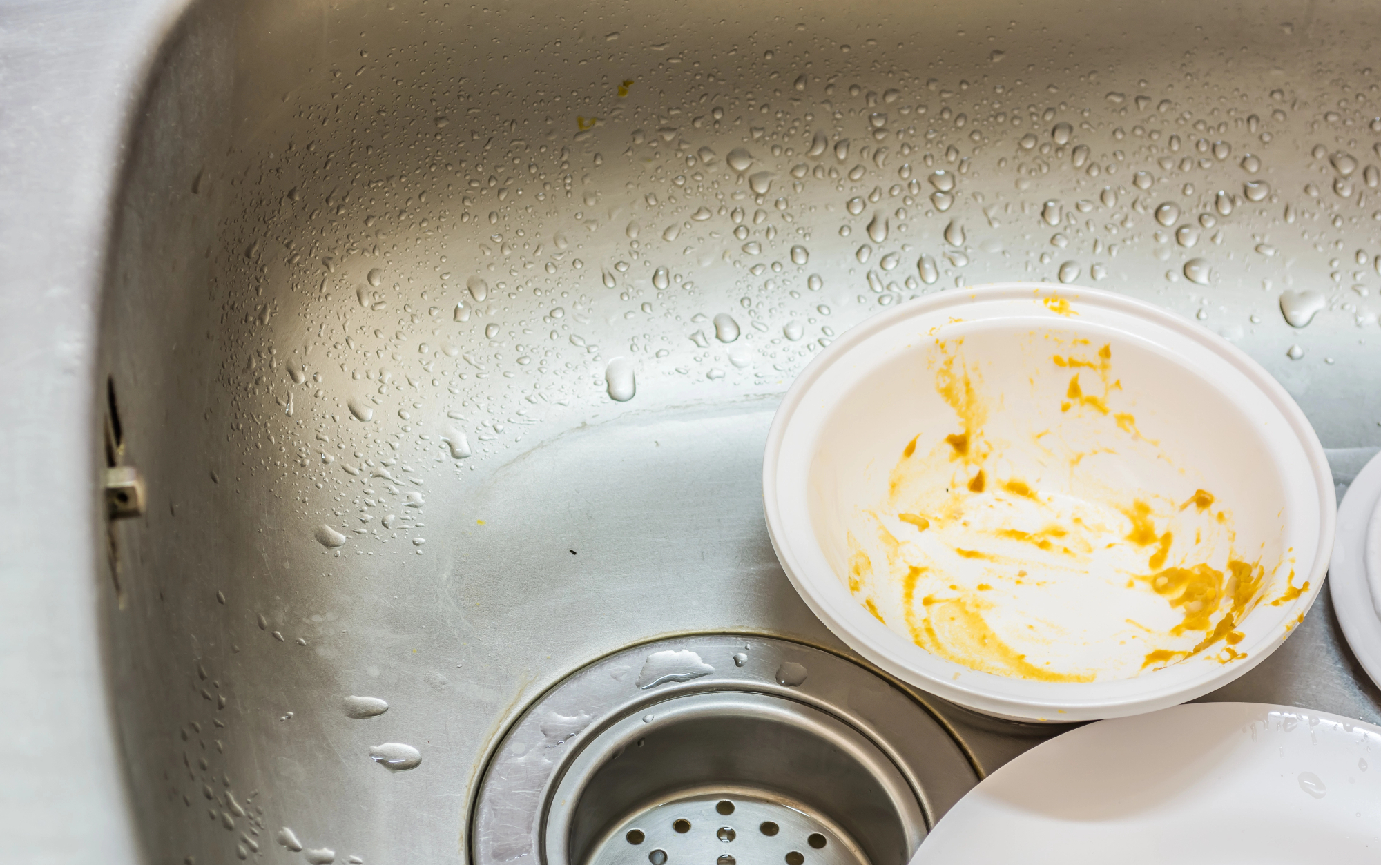 Ko ti smrad iz odtoka pokvari jutro